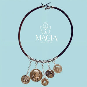 Collar en Cuero y Monedas Tucco